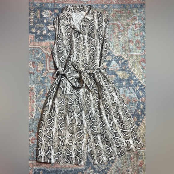 Laura Bianchi Dresses & Skirts - Laura Bianchi Italy 100% Linen Snakeskin Sleeveless Dress Size Small